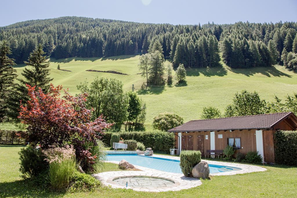 Alpine Life Hotel Anabel Cadipietra Esterno foto