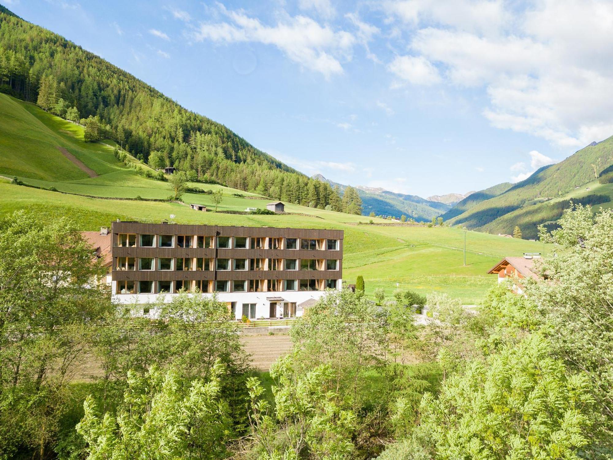 Alpine Life Hotel Anabel Cadipietra Esterno foto